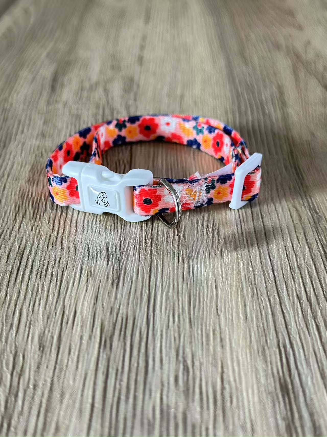 XX Small Flower Collar (Cats or Dogs)